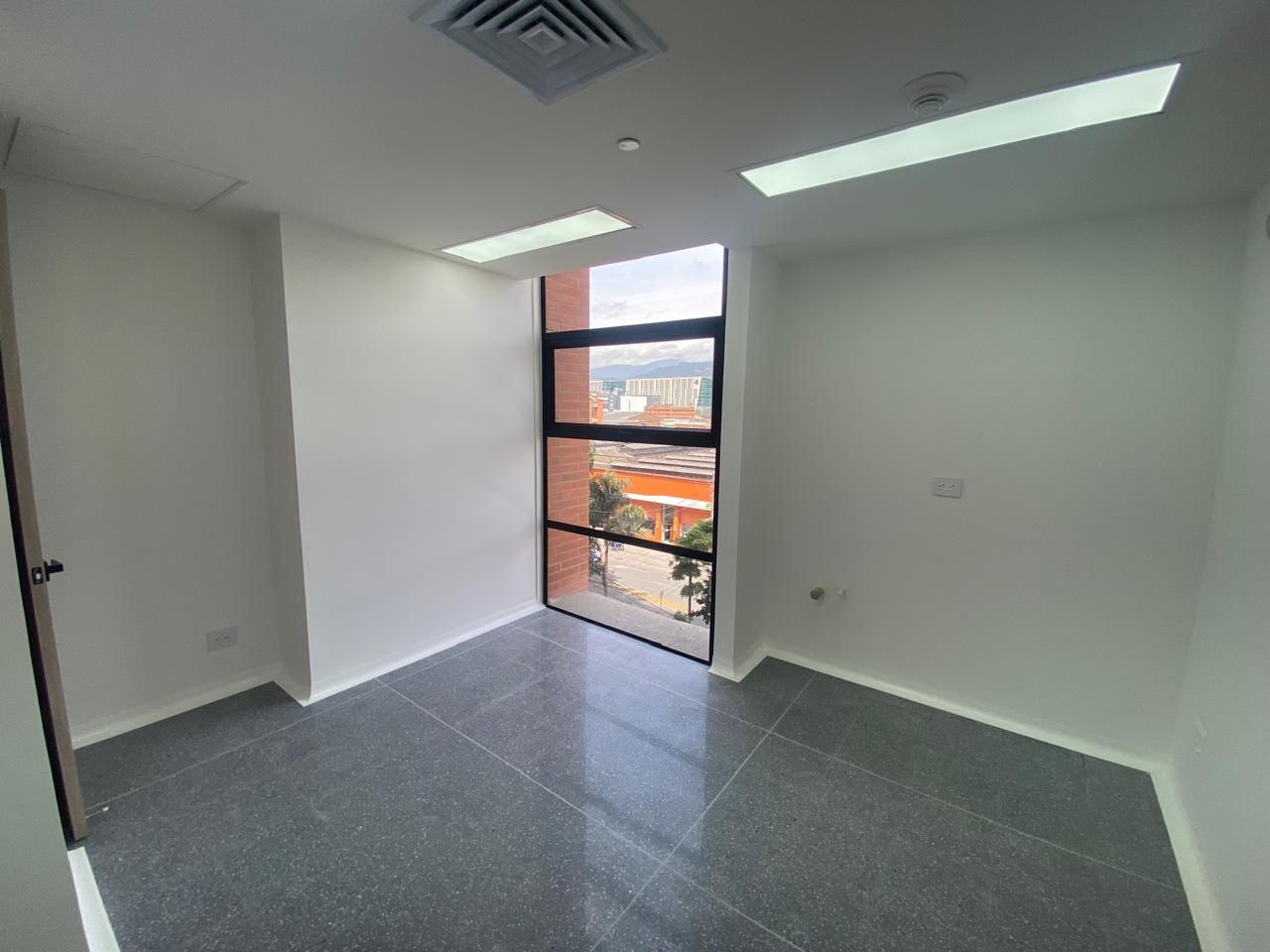 Consultorio en arriendo Antioquia Medellín San Diego 30 m2 Habitaciones 0 Baños 1 Garajes 1 Precio $4500000
