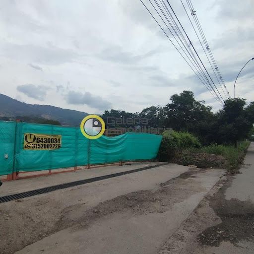 Bodega en arriendo Santander Girón Girón 11000 m2 Habitaciones 0 Baños 1 Garajes 0 Precio $12000000