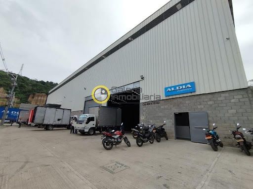 Bodega en arriendo Santander Bucaramanga Asd 2400 m2 Habitaciones 0 Baños 3 Garajes 0 Precio $60000000