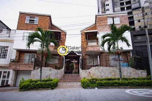 Casa en arriendo Santander Floridablanca Ub Natalia 282 m2 Habitaciones 4 Baños 5 Garajes 2 Precio $5850000