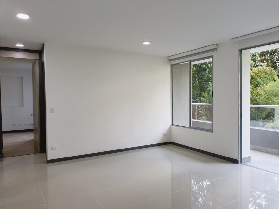 Apartamento en arriendo Antioquia Medellín Loma De Los Bernal 75 m2 Habitaciones 2 Baños 2 Garajes 2 Precio $3650000