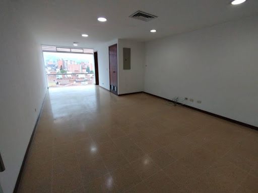 Oficina en arriendo Antioquia Medellín Las Acacias 32 m2 Habitaciones 0 Baños 1 Garajes 1 Precio $2850000