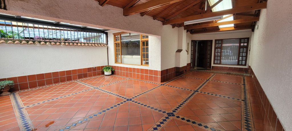 Casa en venta Cundinamarca Bogotá Villa Magdala 211 m2 Habitaciones 3 Baños 3 Garajes 3 Precio $890000000