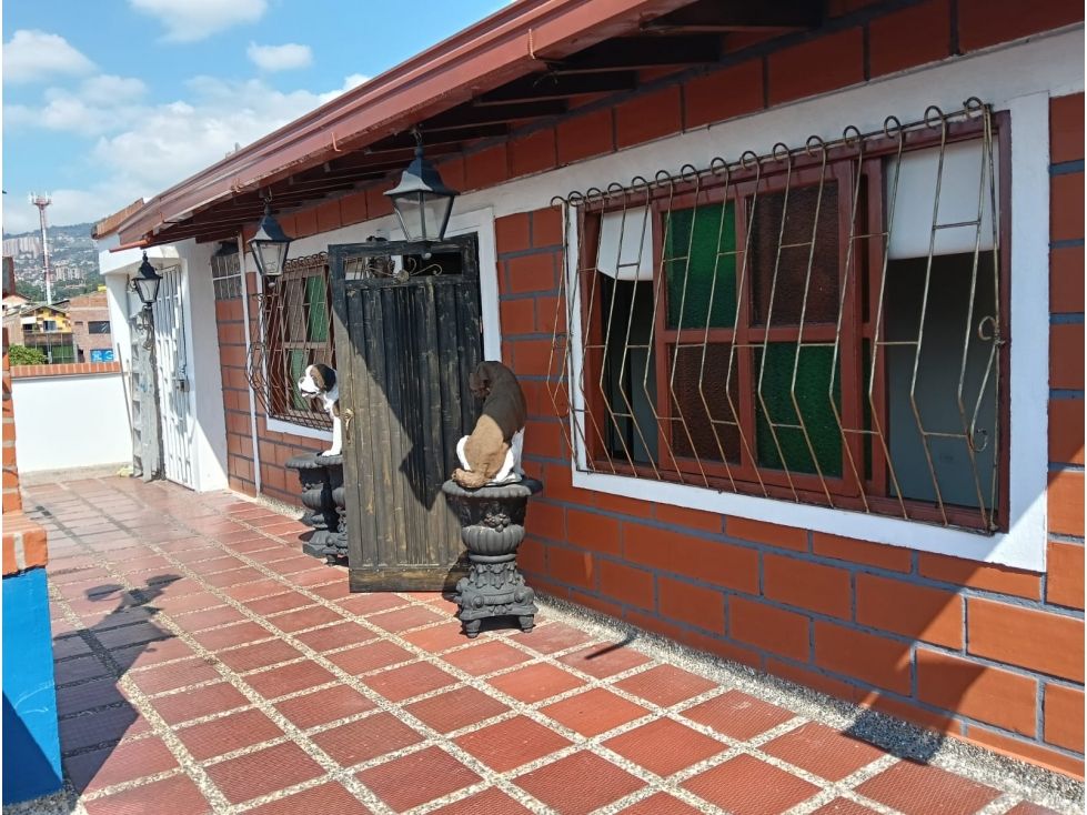 Oficina en arriendo Antioquia Medellín Caribe 120 m2 Habitaciones 0 Baños 1 Garajes 0 Precio $3800000