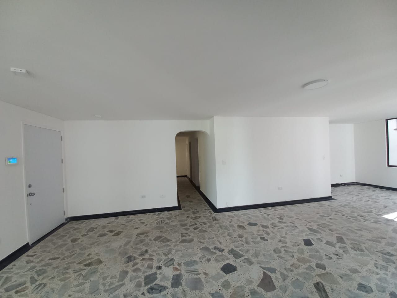Apartamento en arriendo Risaralda Pereira Los Alamos 170 m2 Habitaciones 3 Baños 2 Garajes 1 Precio $2450000
