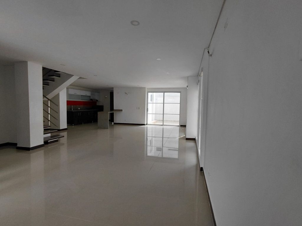 Casa en arriendo Atlántico Puerto Colombia Br Lagos Del Caujaral 270 m2 Habitaciones 4 Baños 5 Garajes 2 Precio $6000000