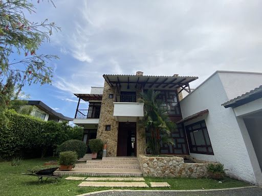 Casa en venta Valle Del Cauca Jamundí Br Senderos De La Morada 1500 m2 Habitaciones 5 Baños 6 Garajes 8 Precio $1700000000
