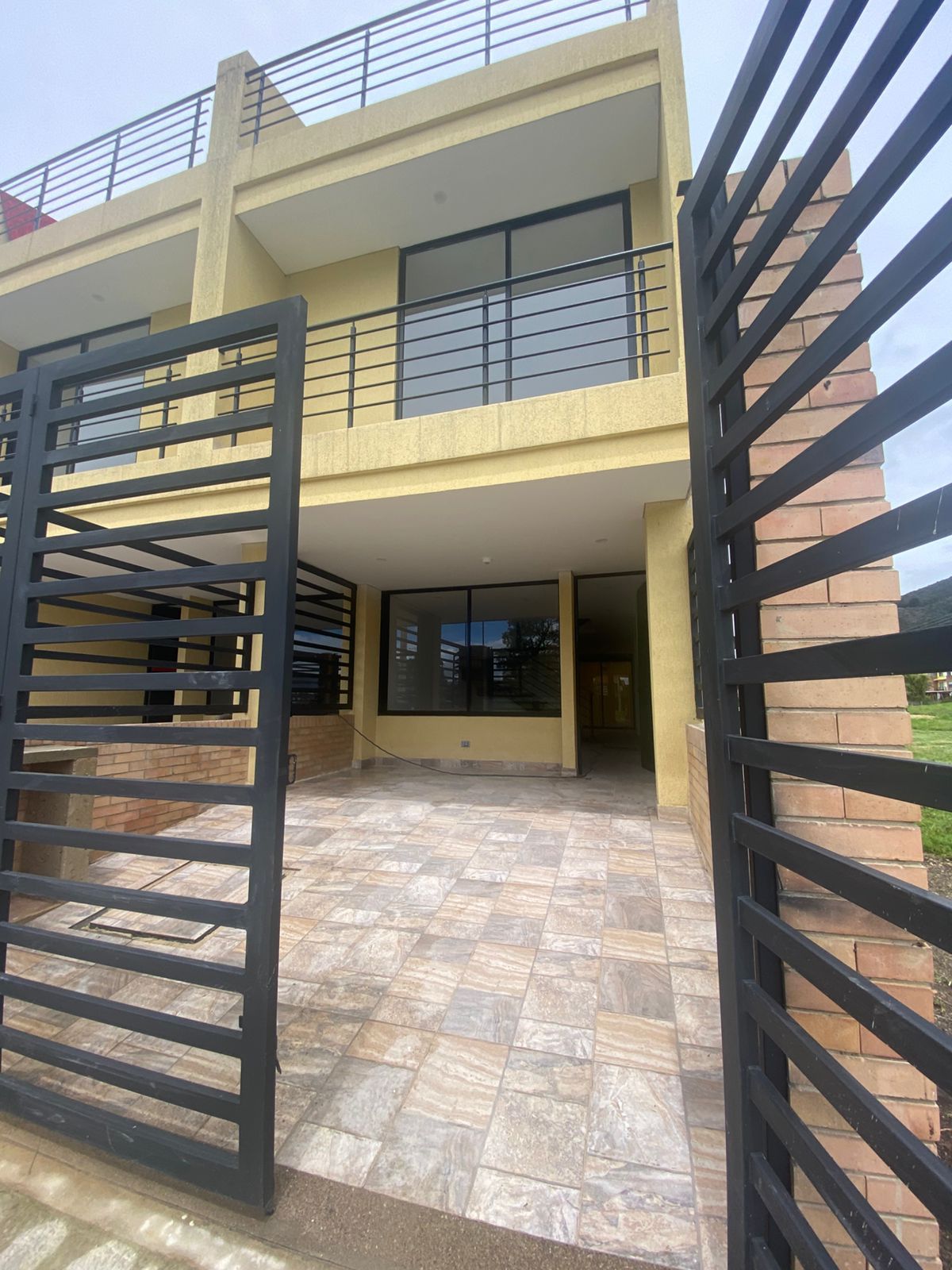 Casa en venta Cundinamarca Cota Paramericano 124 m2 Habitaciones 3 Baños 4 Garajes 1 Precio $550000000