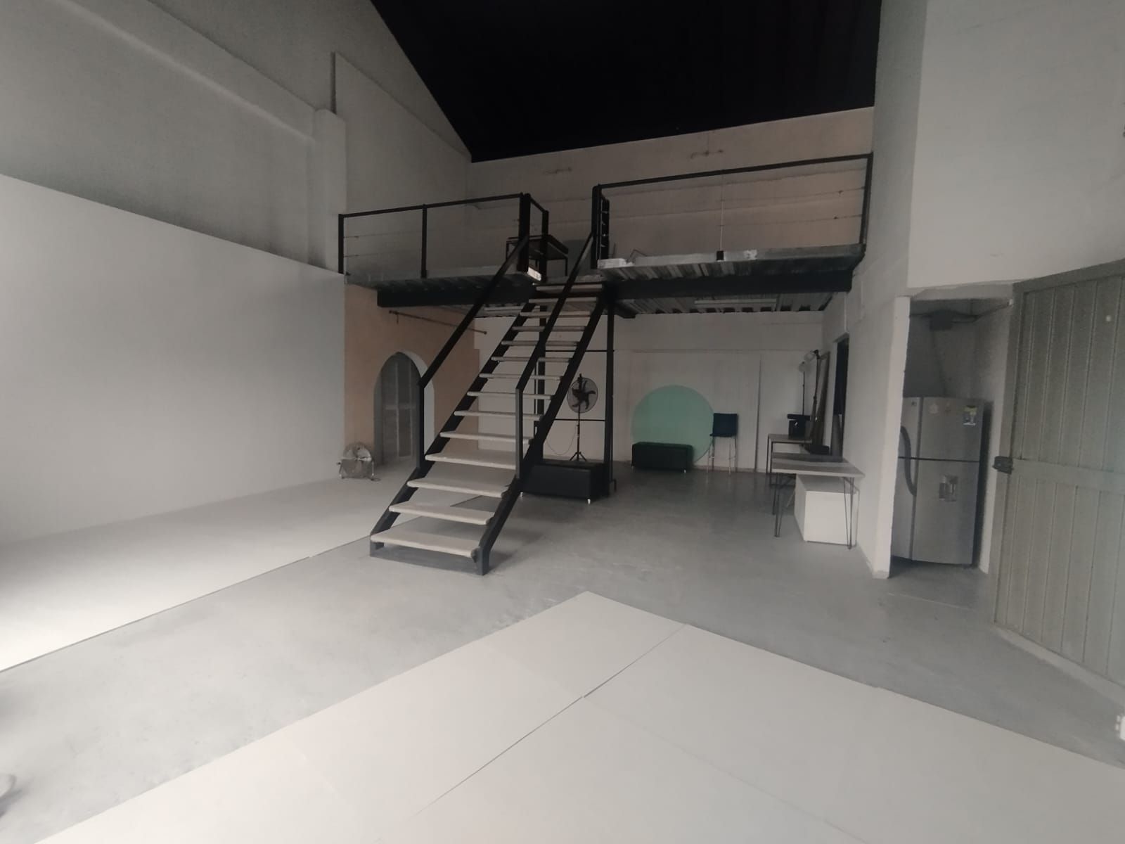 Bodega en arriendo Antioquia Medellín Tenche 147 m2 Habitaciones 0 Baños 2 Garajes 0 Precio $4000000