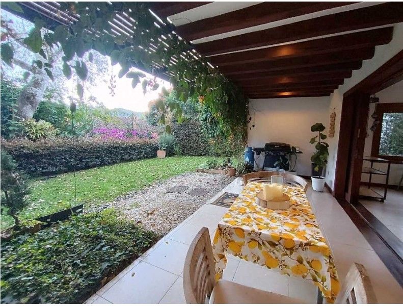 Casa en venta Antioquia El Retiro El Retiro 219 m2 Habitaciones 3 Baños 4 Garajes 2 Precio $1340000000