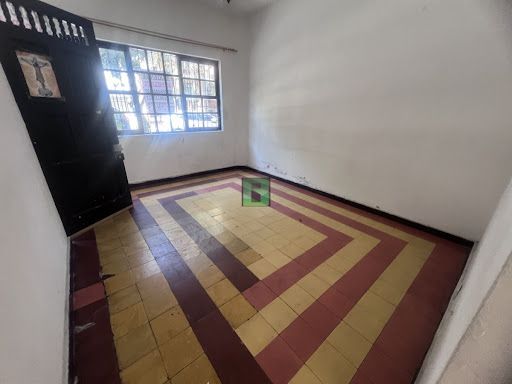 Casa en arriendo Antioquia Medellín Campo Alegre 260 m2 Habitaciones 4 Baños 1 Garajes 0 Precio $3000000