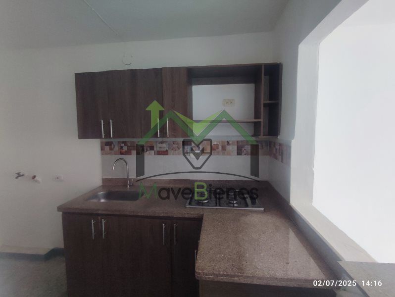 Apartaestudio en arriendo Antioquia Sabaneta Tres Esquinas 40 m2 Habitaciones 1 Baños 1 Garajes 0 Precio $1200000