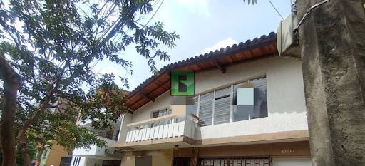 Casa en arriendo Antioquia Medellín Simon Bolivar 150 m2 Habitaciones 4 Baños 2 Garajes 0 Precio $3800000