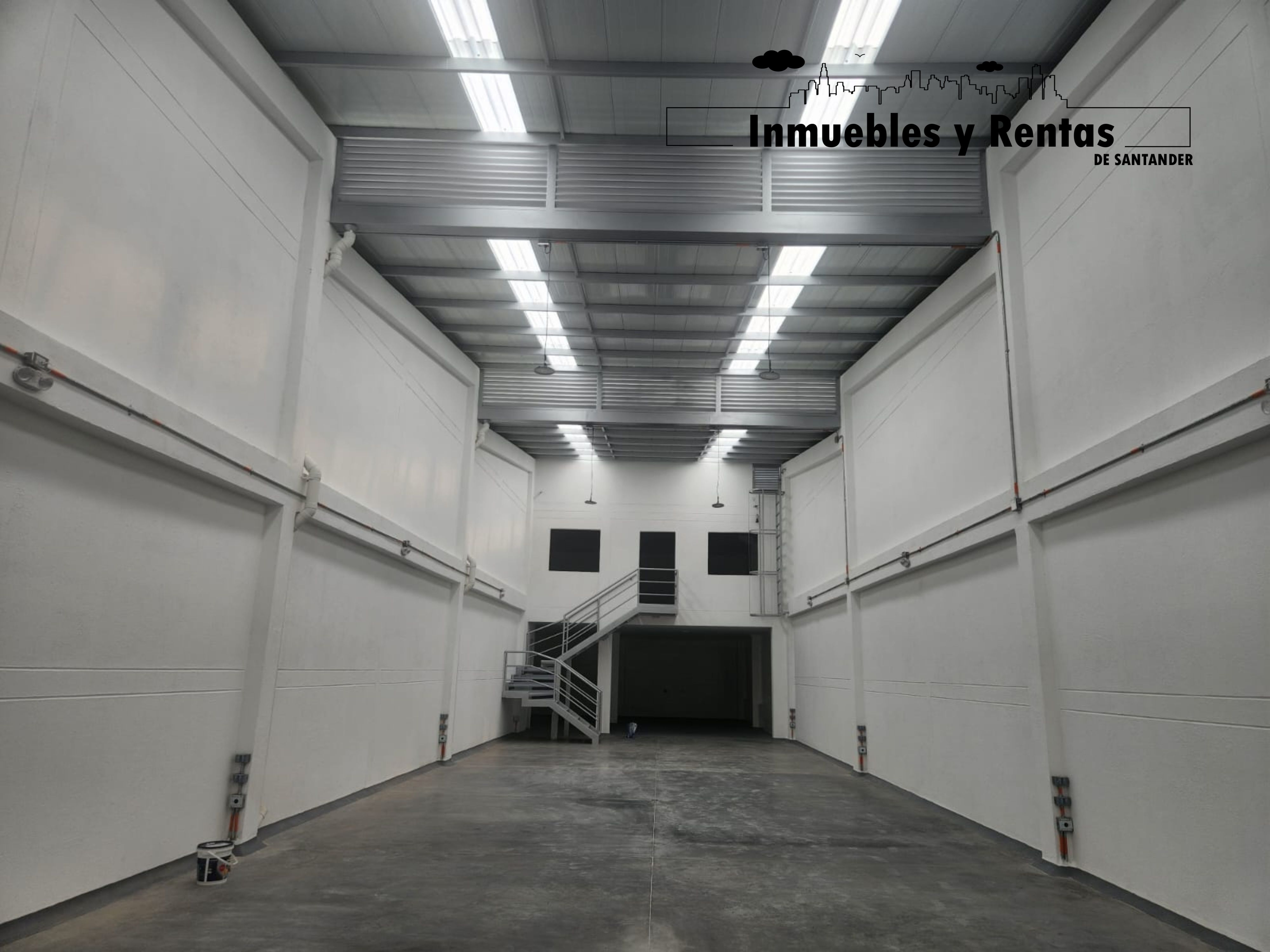 Bodega en arriendo Santander Bucaramanga San Francisco 480 m2 Habitaciones 0 Baños 3 Garajes 2 Precio $8900000