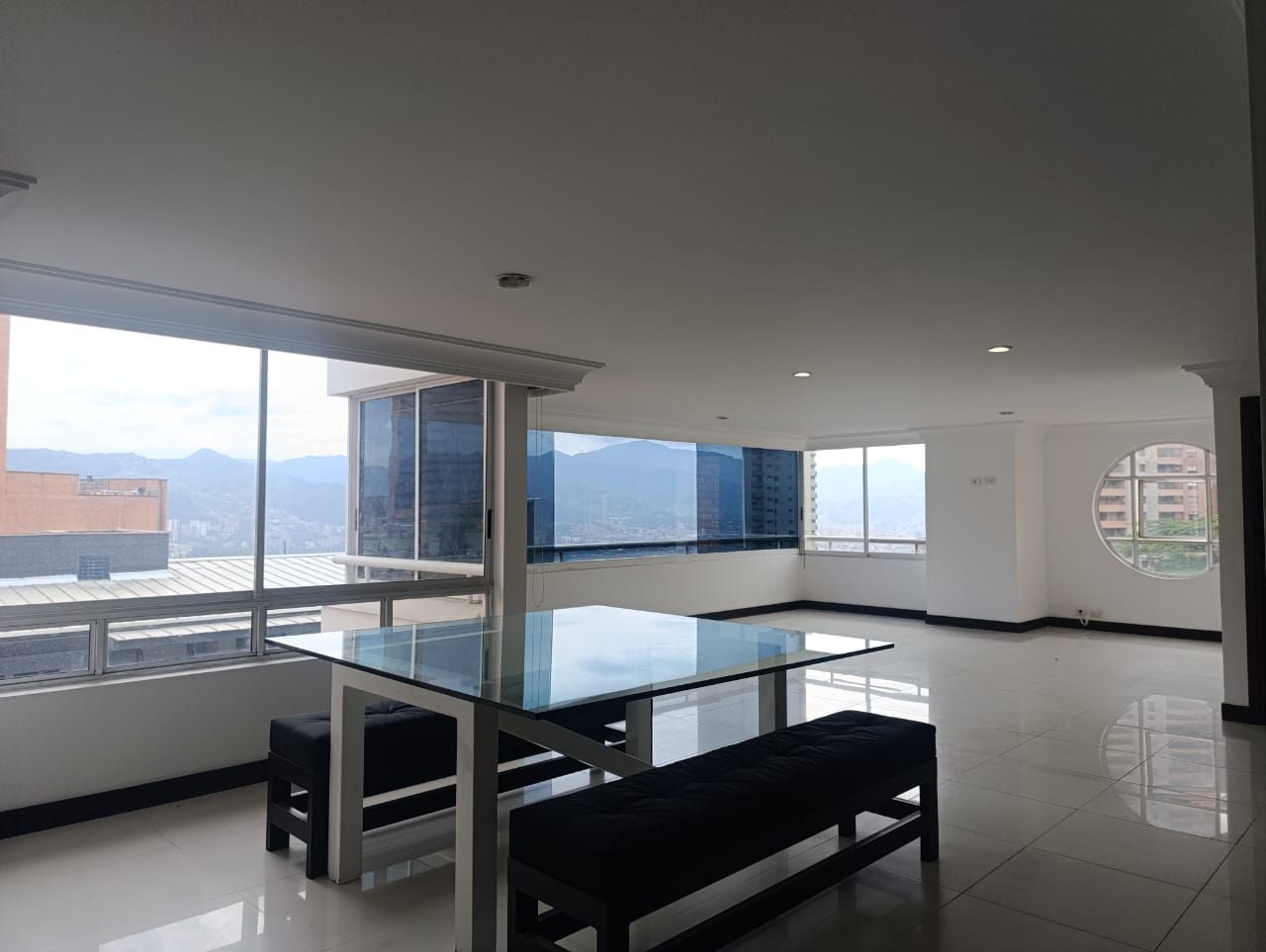 Apartamento en arriendo Antioquia Medellín El Tesoro 150 m2 Habitaciones 2 Baños 3 Garajes 2 Precio $4700000