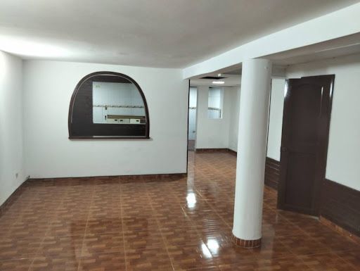 Casa en arriendo Cundinamarca Bogotá Quiroga 180 m2 Habitaciones 5 Baños 2 Garajes 0 Precio $2550000