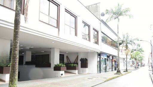 Consultorio en venta Risaralda Pereira Sector Lago Uribe 66 m2 Habitaciones 0 Baños 2 Garajes 1 Precio $320000000