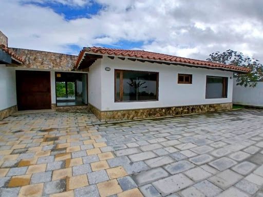 Finca en arriendo Antioquia Rionegro Rionegro 550 m2 Habitaciones 5 Baños 3 Garajes 2 Precio $10000000