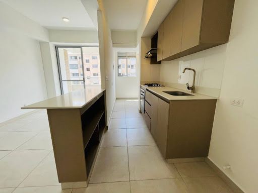 Apartamento en arriendo Antioquia Envigado Jardines 75 m2 Habitaciones 3 Baños 2 Garajes 1 Precio $3700000