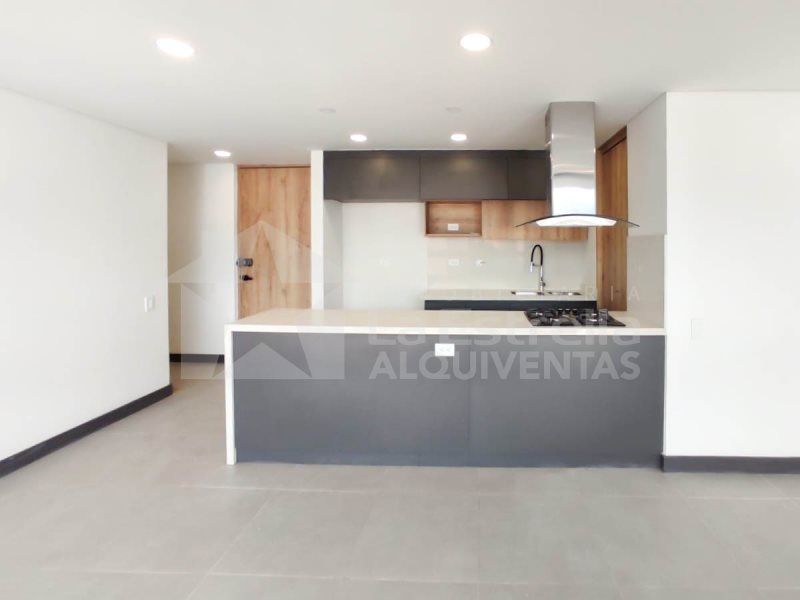 Apartamento en arriendo Antioquia Medellín El Nogal- Los Almendros 77 m2 Habitaciones 3 Baños 2 Garajes 2 Precio $4200000