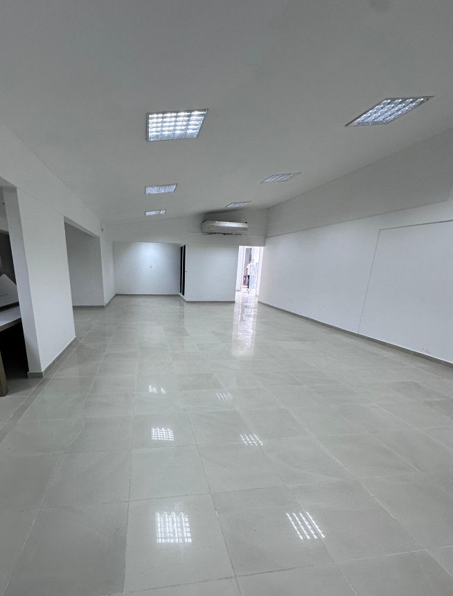 Oficina en arriendo Valle Del Cauca Cali Urbanización Ciudad Jardín 125 m2 Habitaciones 0 Baños 2 Garajes 50 Precio $6000000