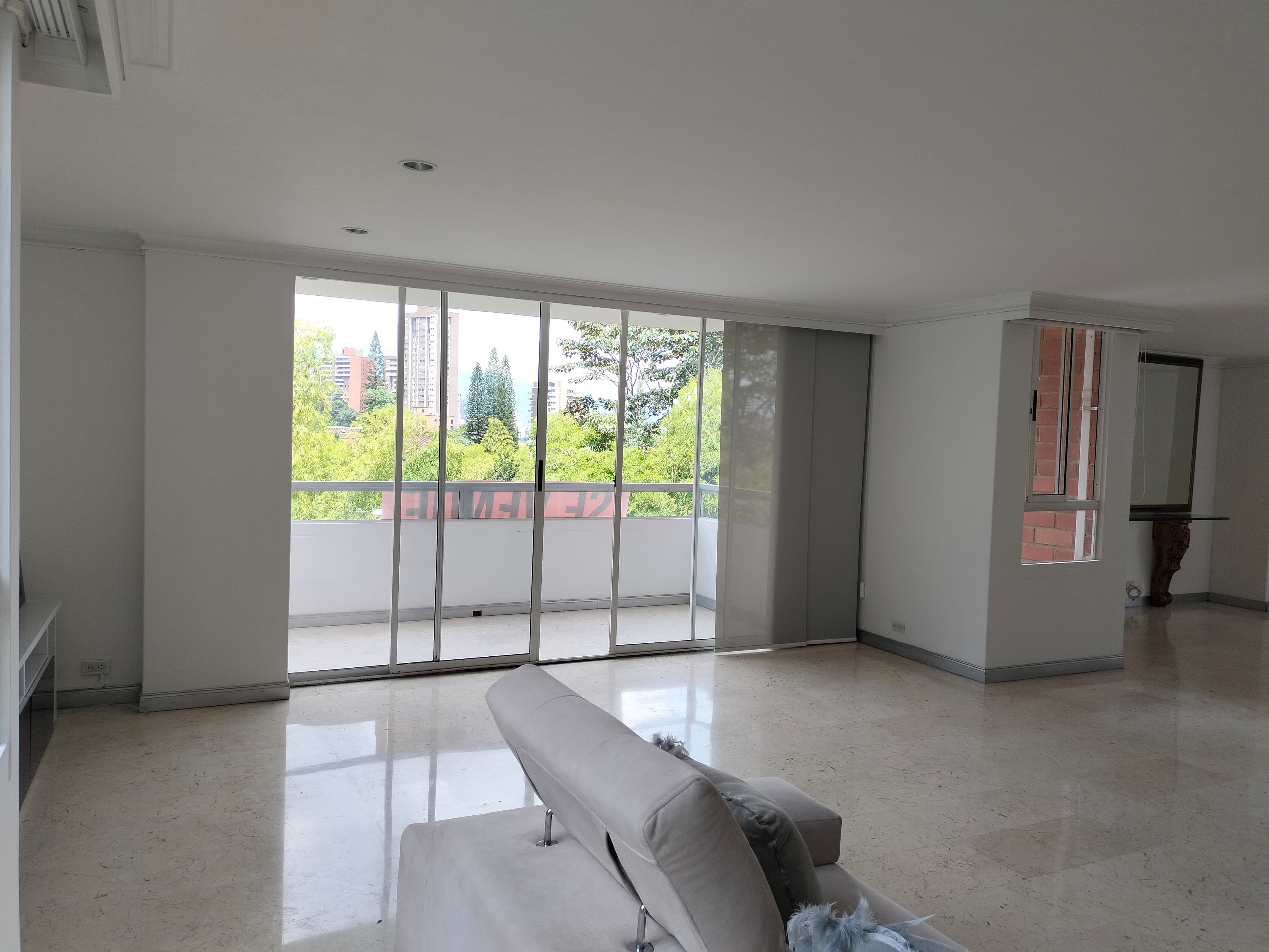 Apartamento en arriendo o venta Antioquia Medellín El Poblado 154 m2 Habitaciones 3 Baños 4 Garajes 1 Precio venta $915000000 Precio arriendo $6150000
