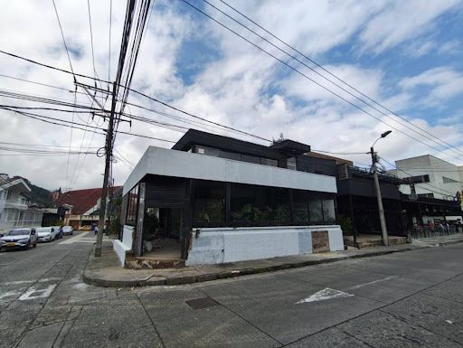 Local en arriendo Risaralda Pereira La Enseñanza 161 m2 Habitaciones 0 Baños 3 Garajes 0 Precio $6600000