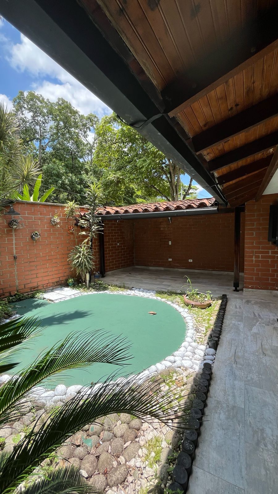 Casa en venta Valle Del Cauca Cali Urbanización Ciudad Jardín 181 m2 Habitaciones 4 Baños 6 Garajes 2 Precio $780000000