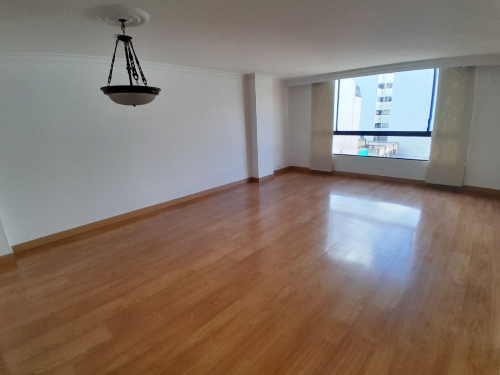 Apartamento en arriendo Cundinamarca Bogotá Rincon Del Chicó 125 m2 Habitaciones 3 Baños 4 Garajes 2 Precio $4320000