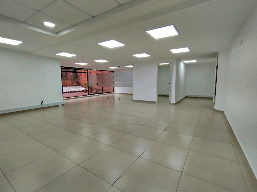 Oficina en arriendo Cundinamarca Bogotá La Carolina 174 m2 Habitaciones 0 Baños 3 Garajes 2 Precio $10870000