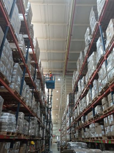 Bodega en arriendo Valle Del Cauca Cali Cali 16140 m2 Habitaciones 0 Baños 8 Garajes 35 Precio $290268000
