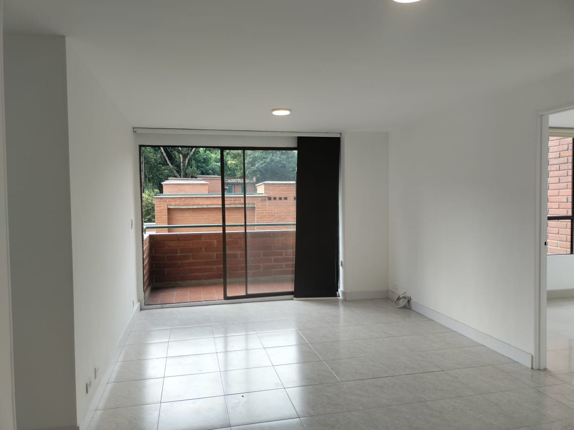 Apartamento en arriendo Antioquia Envigado El Portal 87 m2 Habitaciones 3 Baños 2 Garajes 1 Precio $3350000