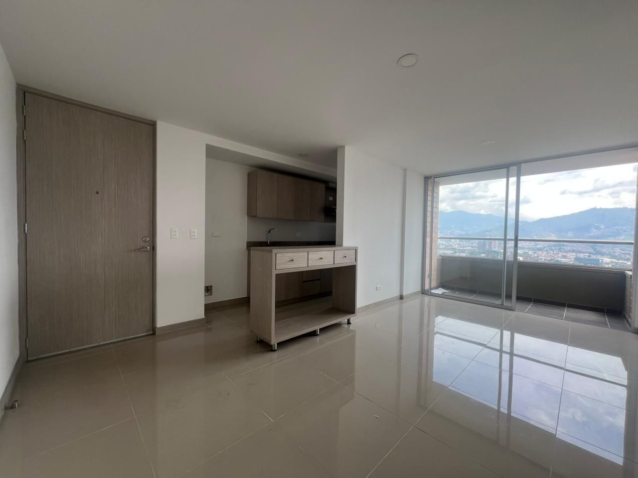 Apartamento en arriendo Antioquia Envigado La Inmaculada 70 m2 Habitaciones 3 Baños 2 Garajes 1 Precio $3250000