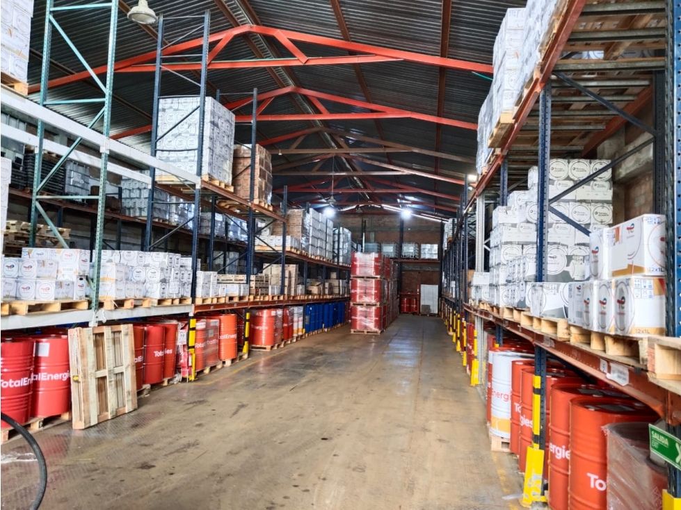 Bodega en venta Valle Del Cauca Yumbo Zona Industrial 700 m2 Habitaciones 0 Baños 3 Garajes 2 Precio $1480000000