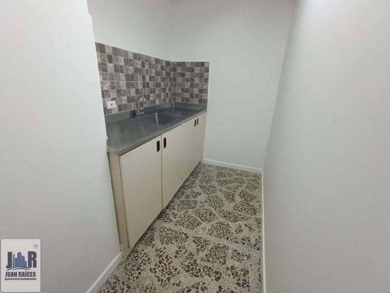 Oficina en arriendo Antioquia Envigado Zona Centro 80 m2 Habitaciones 0 Baños 2 Garajes 0 Precio $2600000