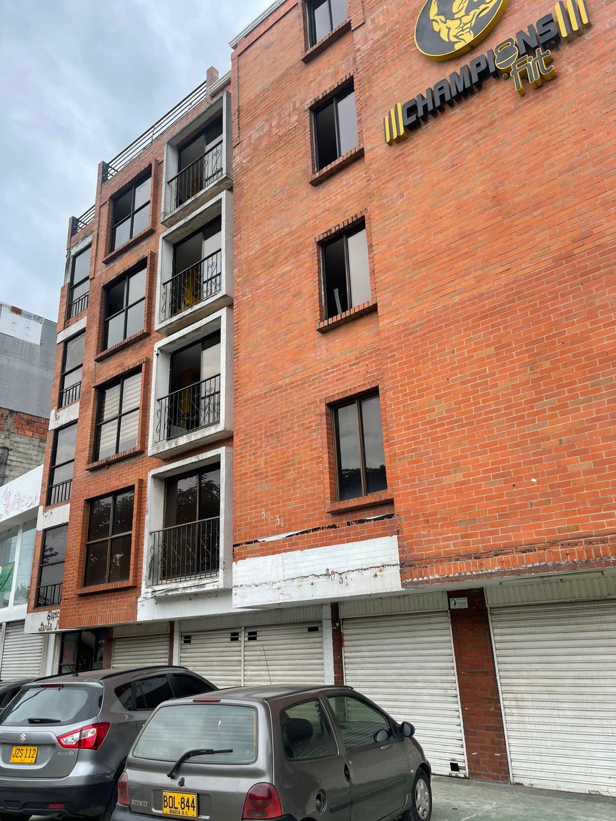 Edificio en venta Valle Del Cauca Cali Caney 1100 m2 Habitaciones 5 Baños 5 Garajes 0 Precio $17000000