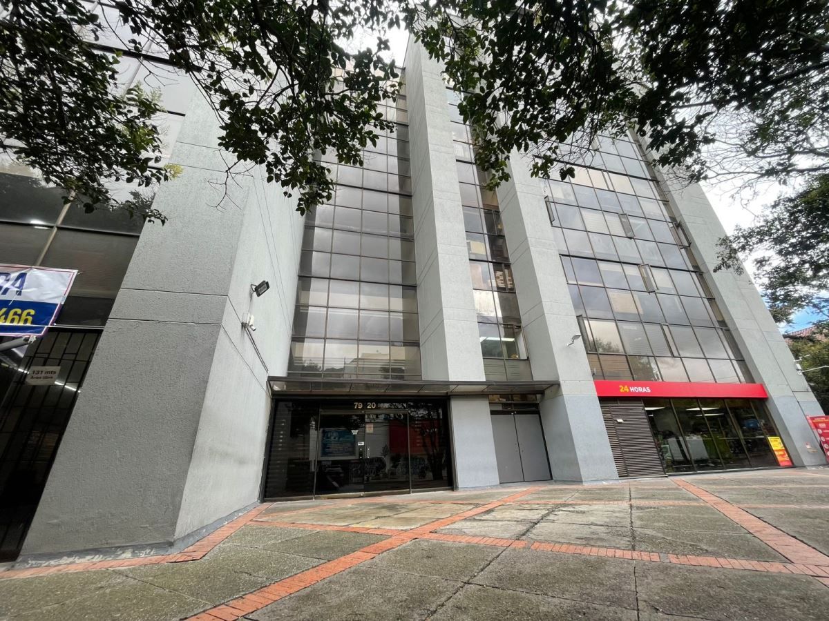 Local en arriendo Cundinamarca Bogotá Lago Gaitan 135 m2 Habitaciones 0 Baños 2 Garajes 0 Precio $8500000
