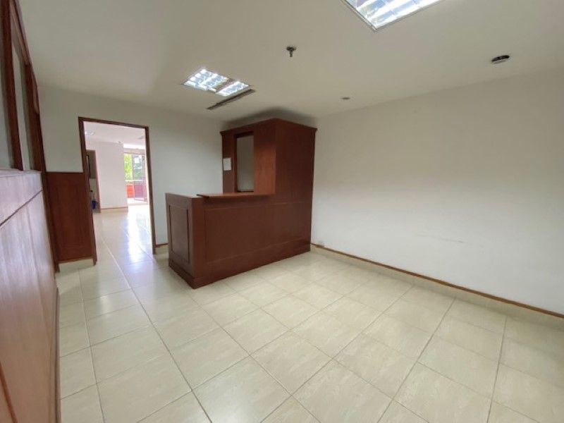 Oficina en venta Antioquia Medellín Perpetuo Socorro 64 m2 Habitaciones 0 Baños 4 Garajes 2 Precio $650000000