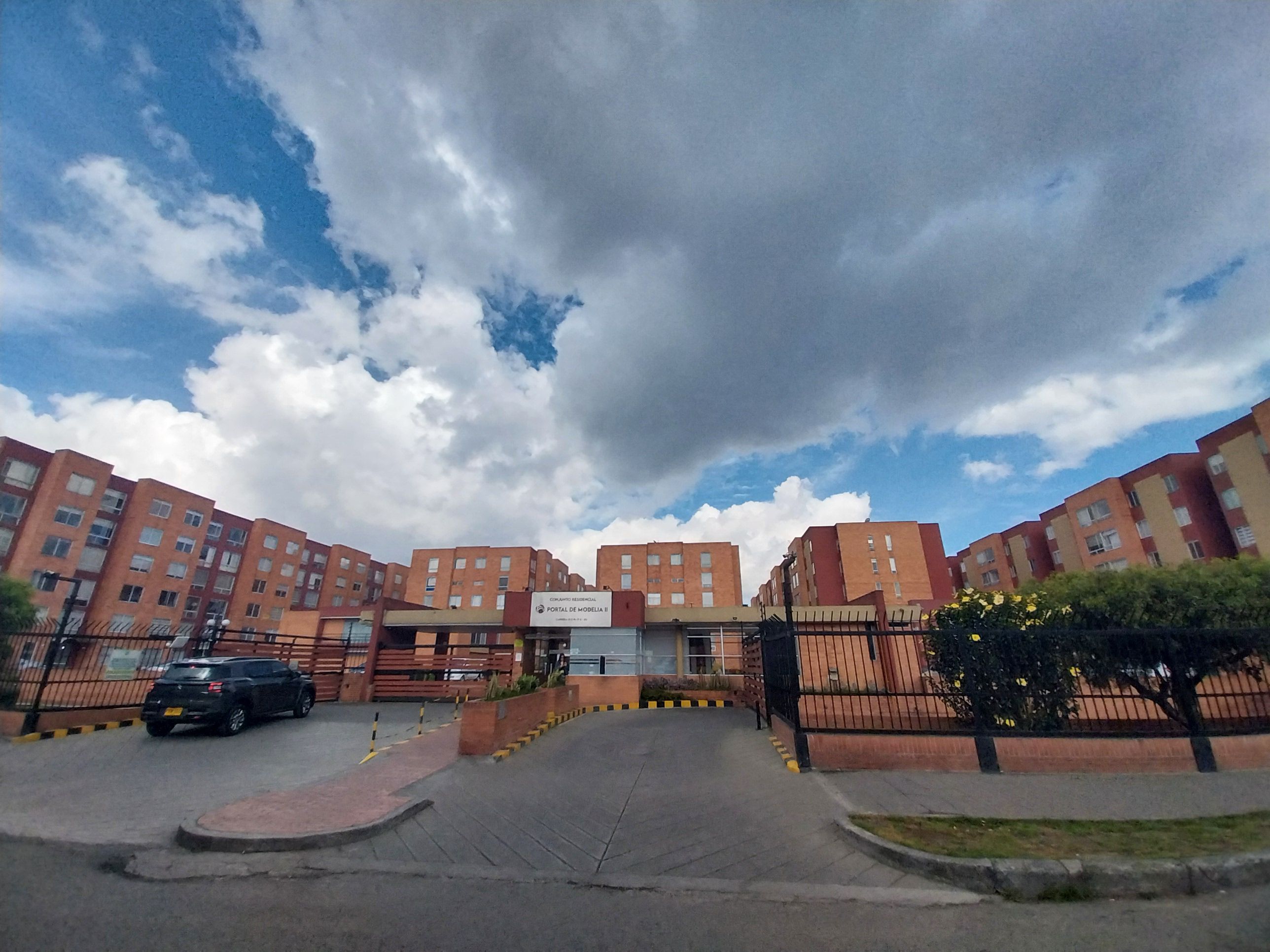 Apartamento en venta Cundinamarca Bogotá Pensilvania 80 m2 Habitaciones 3 Baños 2 Garajes 1 Precio $420000000