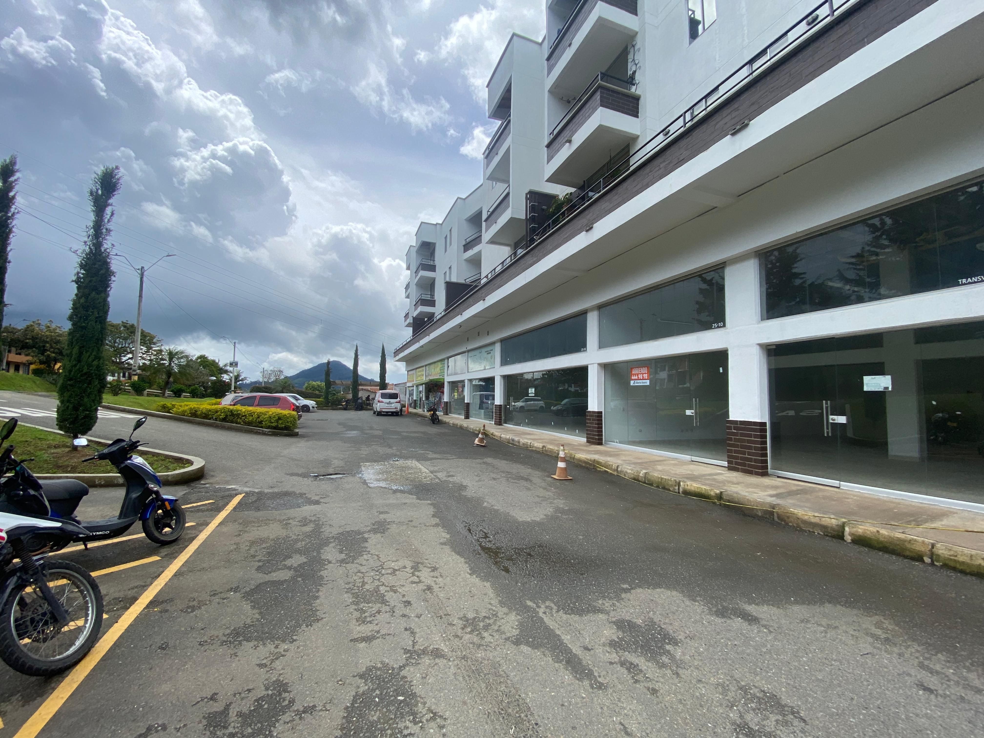 Local en arriendo Antioquia La Ceja Centro 100 m2 Habitaciones 0 Baños 0 Garajes 0 Precio $3000000