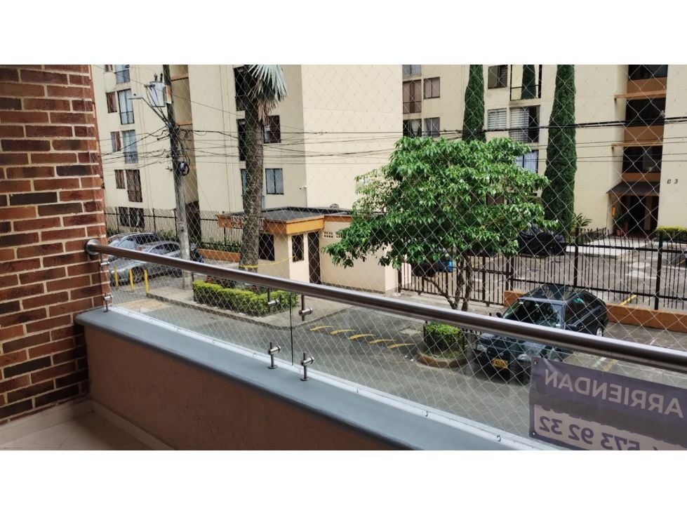 Apartamento en arriendo Antioquia Itagüí La Esmeralda 100 m2 Habitaciones 3 Baños 2 Garajes 0 Precio $2500000