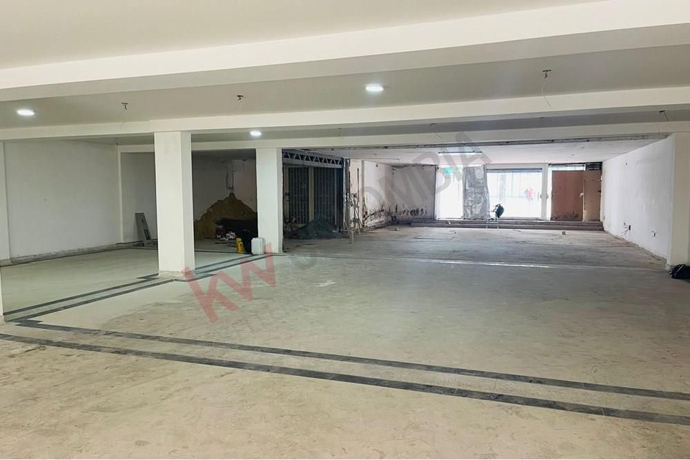 Local en arriendo Cundinamarca Bogotá Chicó Norte 380 m2 Habitaciones 0 Baños 1 Garajes 1 Precio $23000000