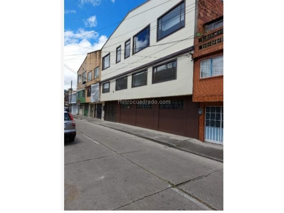Bodega en arriendo Cundinamarca Bogotá Simón Bolívar 600 m2 Habitaciones 0 Baños 3 Garajes 1 Precio $15000000
