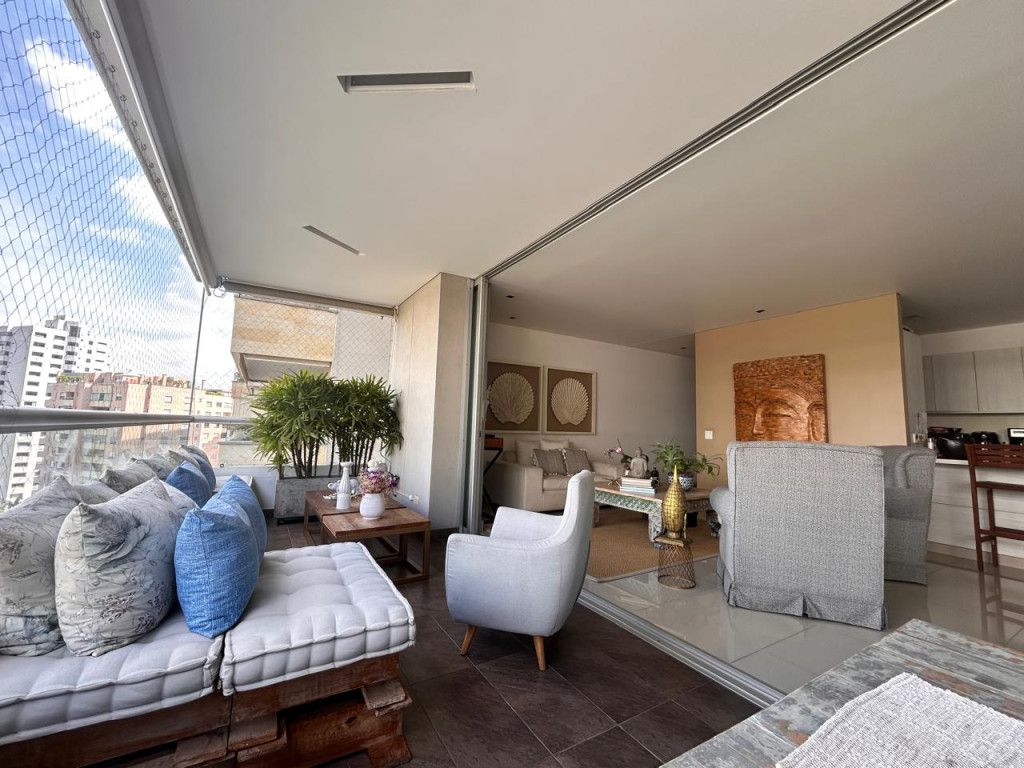 Apartamento en arriendo Valle Del Cauca Cali Aguacatal 230 m2 Habitaciones 3 Baños 4 Garajes 2 Precio $9000000