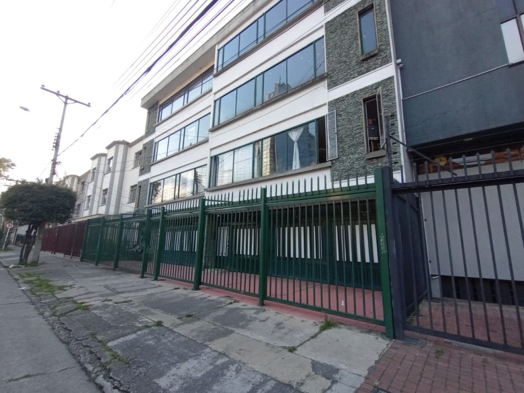 Edificio en venta Cundinamarca Bogotá Armenia 863 m2 Habitaciones 16 Baños 9 Garajes 5 Precio $2900000000