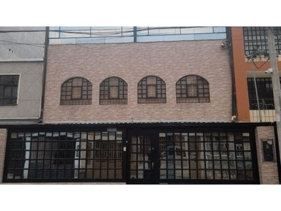 Apartamento en venta Cundinamarca Bogotá Ciudad Jardín Sur 213 m2 Habitaciones 9 Baños 6 Garajes 1 Precio $1350000000