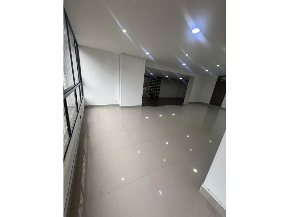 Local en arriendo o venta Antioquia Medellín Bolivariana 88 m2 Habitaciones 0 Baños 2 Garajes 0 Precio venta $420000000 Precio arriendo $4250000