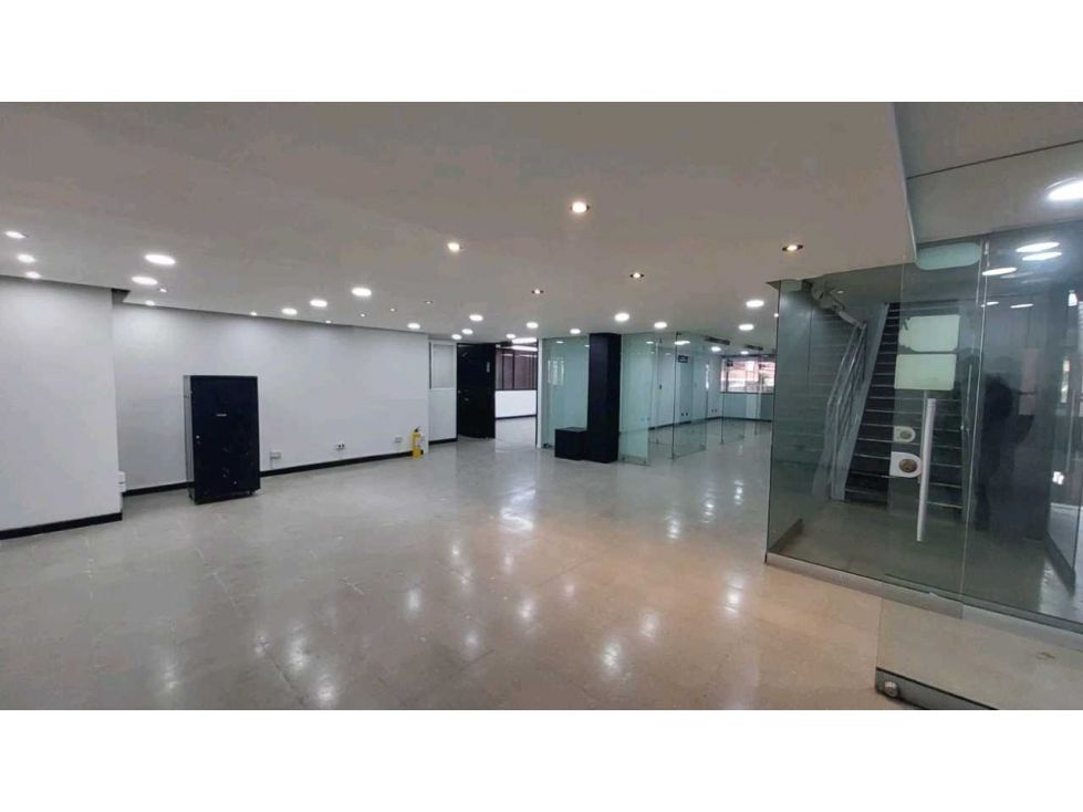 Local en arriendo Antioquia Itagüí Santa María No 3 180 m2 Habitaciones 0 Baños 2 Garajes 0 Precio $5500000