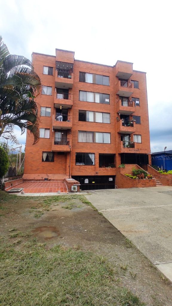 Apartamento en arriendo Valle Del Cauca Cali Los Portales - Nuevo Rey 85 m2 Habitaciones 4 Baños 3 Garajes 1 Precio $2000000