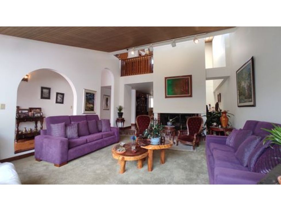 Casa en venta Cundinamarca Bogotá Los Cedritos 430 m2 Habitaciones 5 Baños 4 Garajes 3 Precio $2000000000